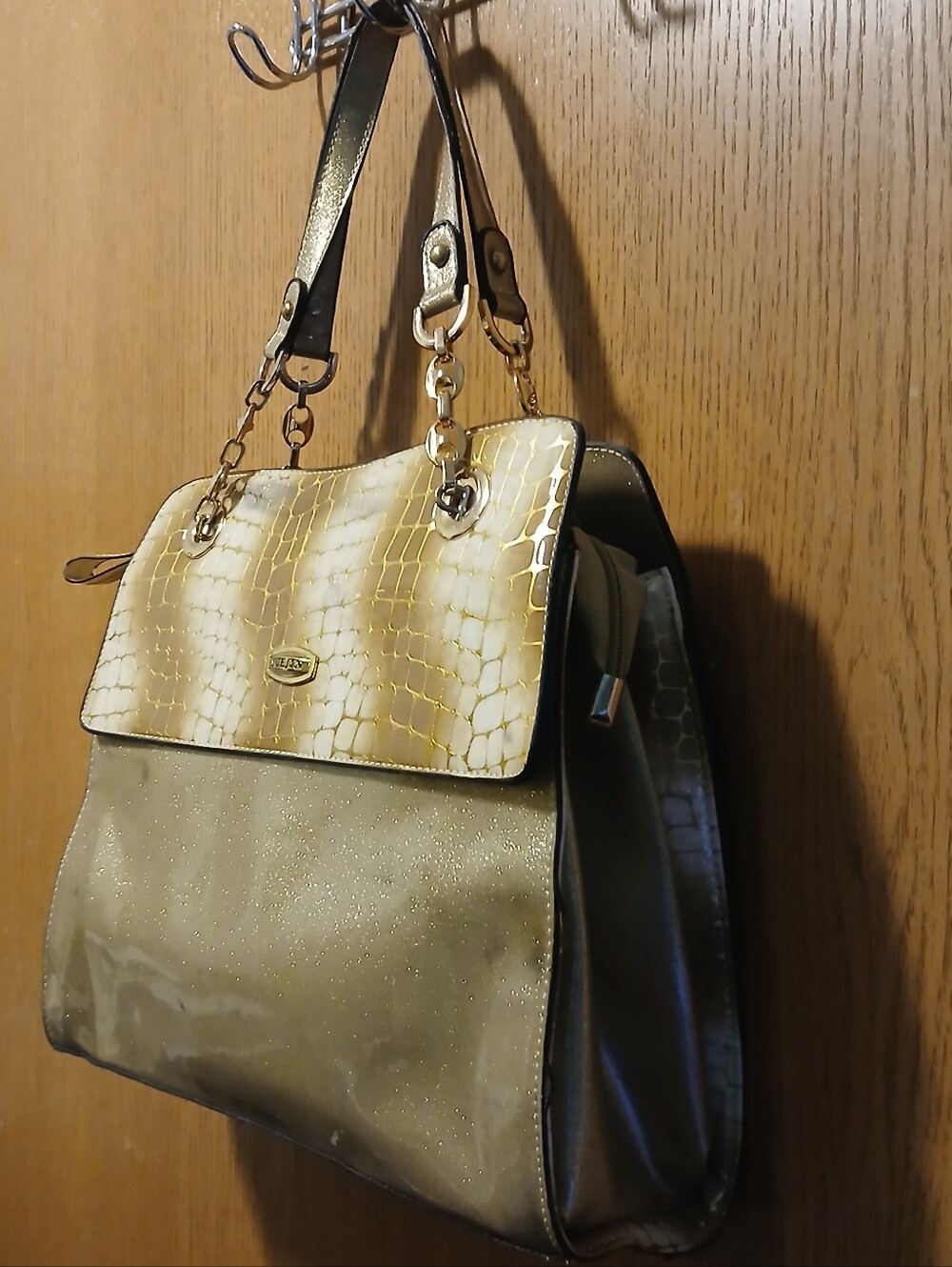 YUEJIN Gold Metallic Croc Embossed Shoulder Tote Handbag